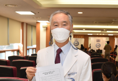 보건의료인력 대상 백신 접종 시작